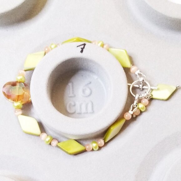 Charteuse & Tangerine! Beaded Bracelet: Shell Crystal CatsEye Faux Pearls 6.5-7" - Picture 8 of 10